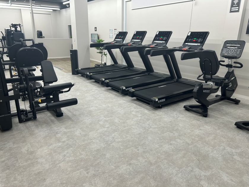 Ecofit24高根木戸店ジム店内
